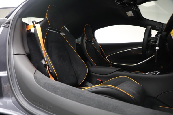 New 2025 McLaren Artura Vision for sale $292,398 at Alfa Romeo of Greenwich in Greenwich CT 06830 25