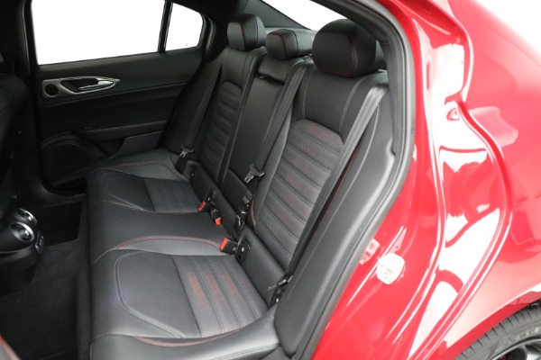 Used 2025 Alfa Romeo Giulia for sale Sold at Alfa Romeo of Greenwich in Greenwich CT 06830 20