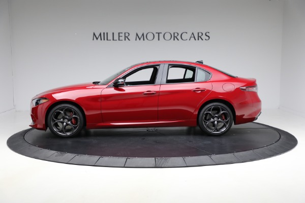 Used 2025 Alfa Romeo Giulia for sale Sold at Alfa Romeo of Greenwich in Greenwich CT 06830 3