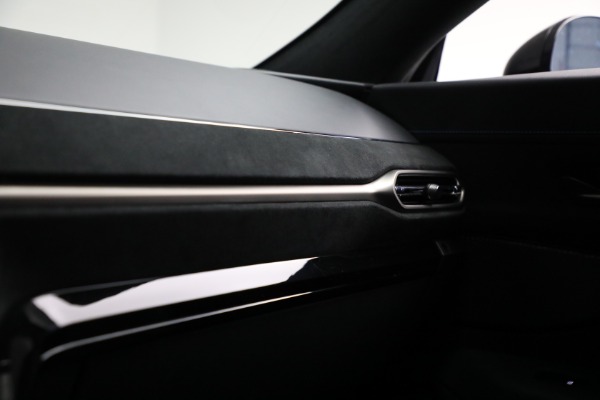 Used 2025 Aston Martin Vantage for sale $196,900 at Alfa Romeo of Greenwich in Greenwich CT 06830 25