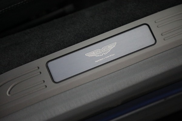 Used 2025 Aston Martin Vantage for sale $196,900 at Alfa Romeo of Greenwich in Greenwich CT 06830 26
