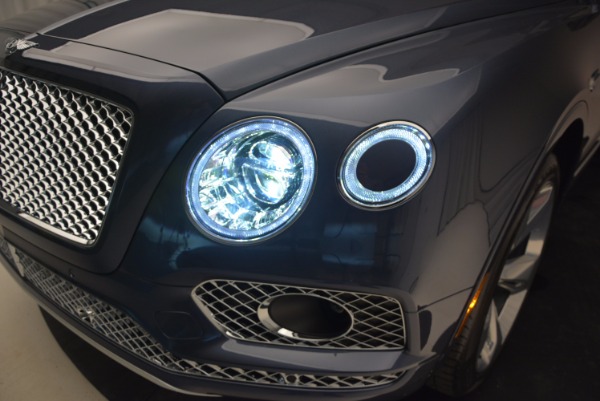 New 2017 Bentley Bentayga for sale Sold at Alfa Romeo of Greenwich in Greenwich CT 06830 17