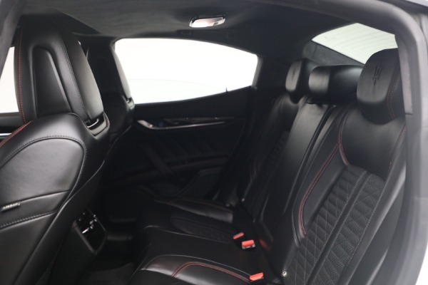 Used 2022 Maserati Ghibli Modena Q4 for sale $37,900 at Alfa Romeo of Greenwich in Greenwich CT 06830 17
