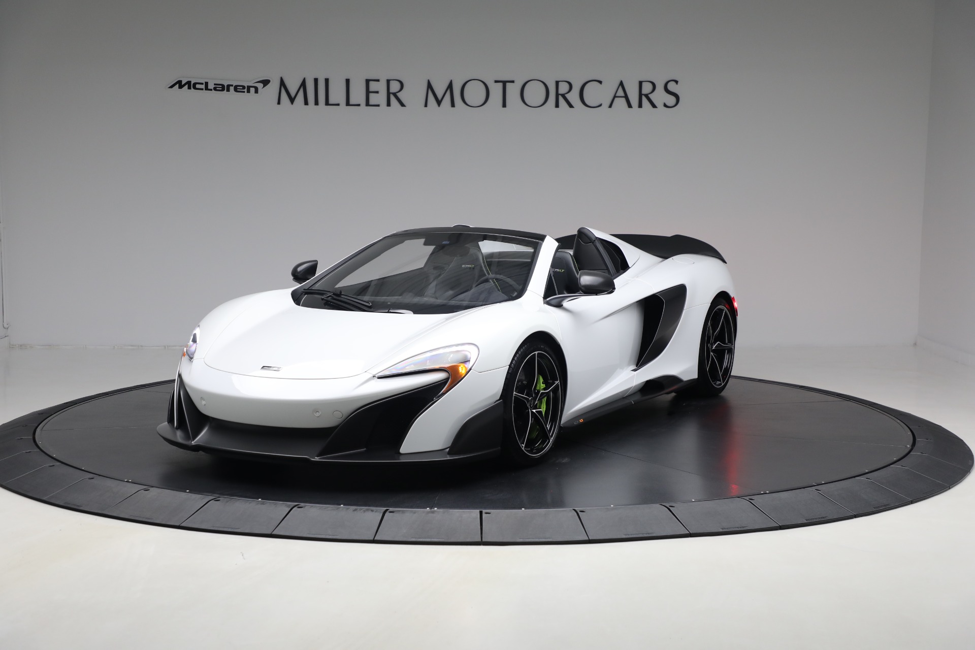 Used 2016 McLaren 675LT Base with VIN SBM11SAA2GW675674 for sale in Greenwich, CT