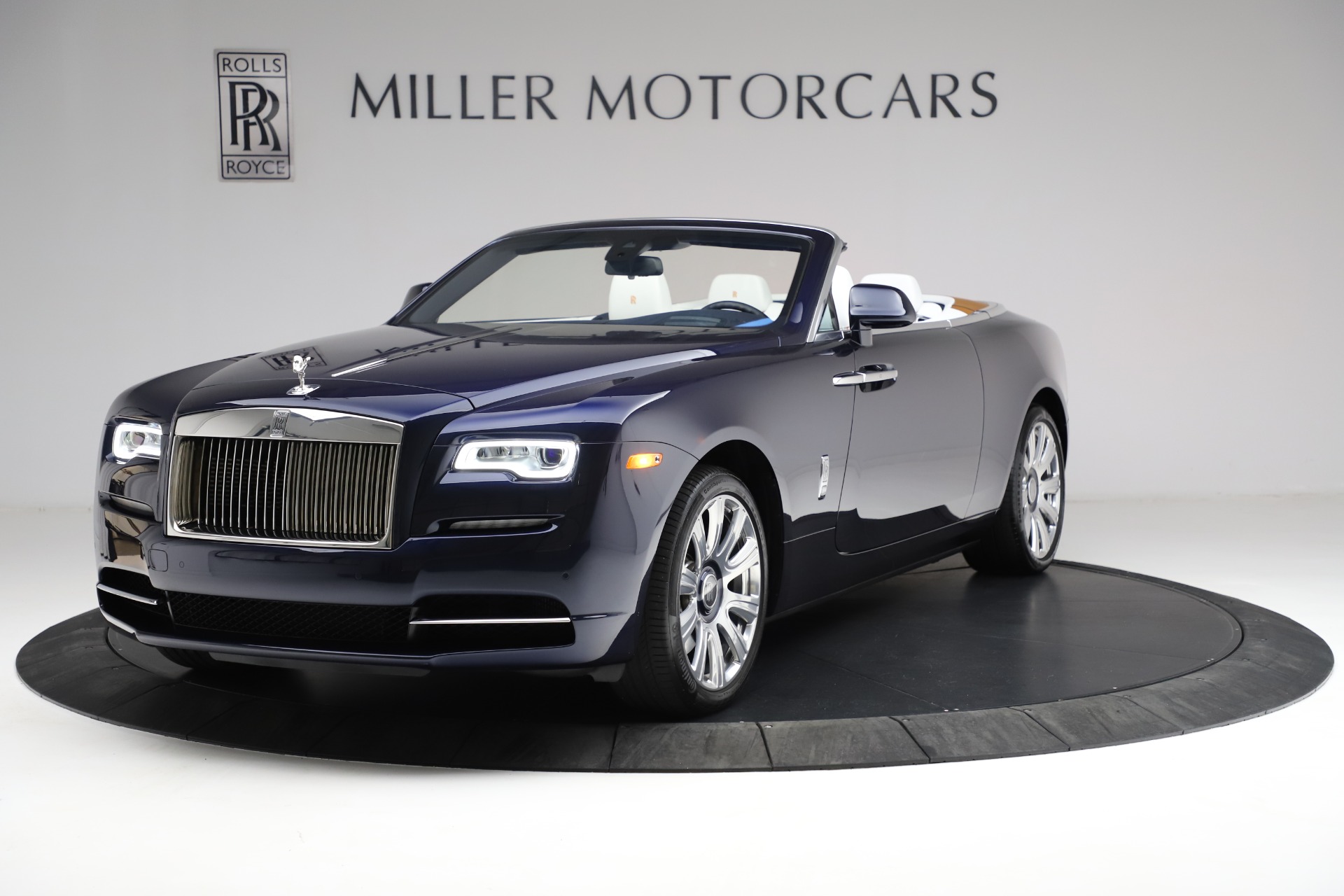 Used 2017 Rolls-Royce Dawn for sale Sold at Alfa Romeo of Greenwich in Greenwich CT 06830 1