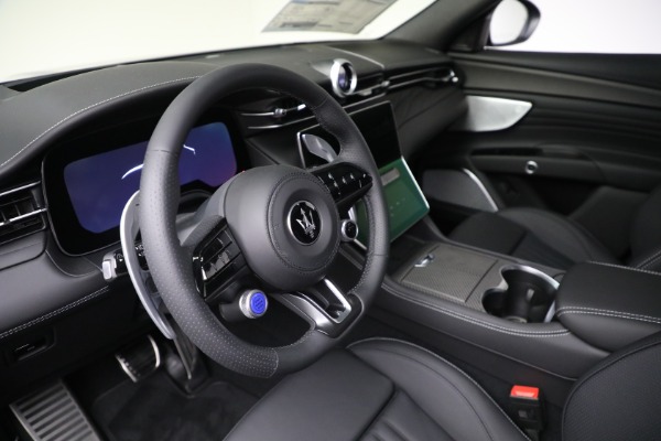 New 2025 Maserati Grecale Trofeo for sale Sold at Alfa Romeo of Greenwich in Greenwich CT 06830 15