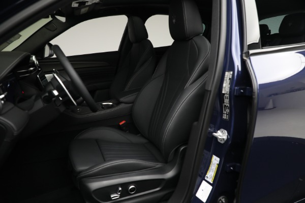 New 2025 Maserati Grecale Trofeo for sale Sold at Alfa Romeo of Greenwich in Greenwich CT 06830 17