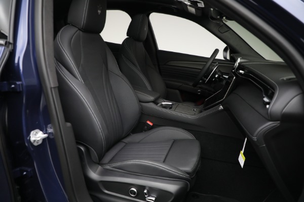 New 2025 Maserati Grecale Trofeo for sale Sold at Alfa Romeo of Greenwich in Greenwich CT 06830 19