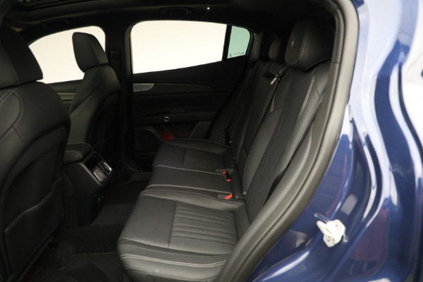 New 2025 Maserati Grecale Trofeo for sale Sold at Alfa Romeo of Greenwich in Greenwich CT 06830 22