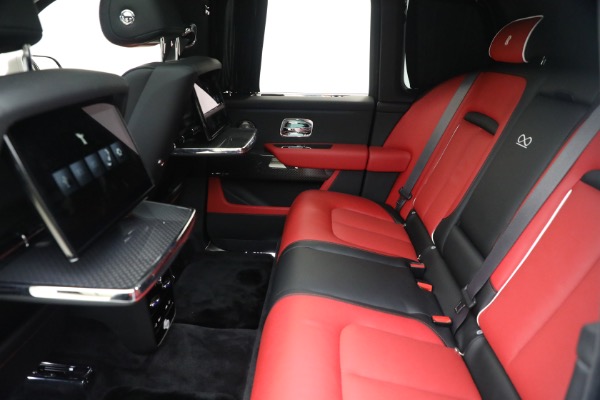 Used 2025 Rolls-Royce Black Badge Cullinan for sale $479,900 at Alfa Romeo of Greenwich in Greenwich CT 06830 24