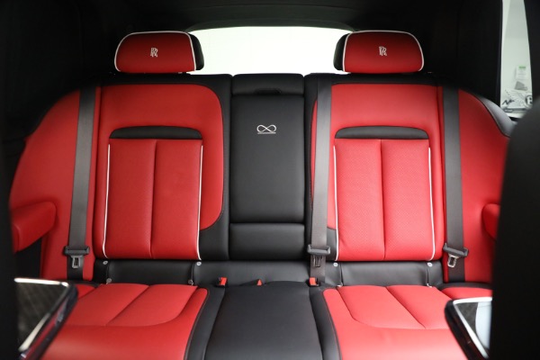 Used 2025 Rolls-Royce Black Badge Cullinan for sale $479,900 at Alfa Romeo of Greenwich in Greenwich CT 06830 28