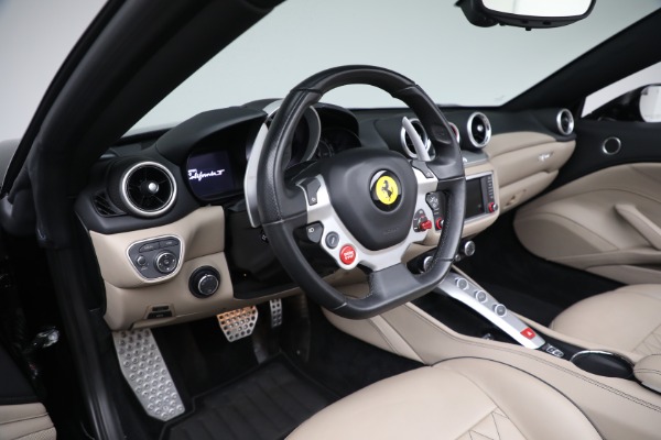 Used 2016 Ferrari California T for sale $122,900 at Alfa Romeo of Greenwich in Greenwich CT 06830 14
