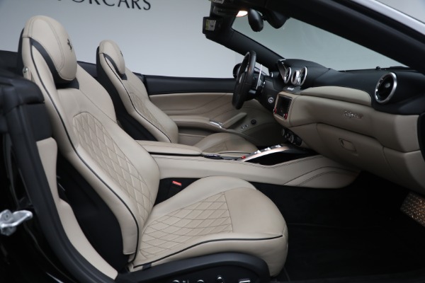 Used 2016 Ferrari California T for sale $122,900 at Alfa Romeo of Greenwich in Greenwich CT 06830 20