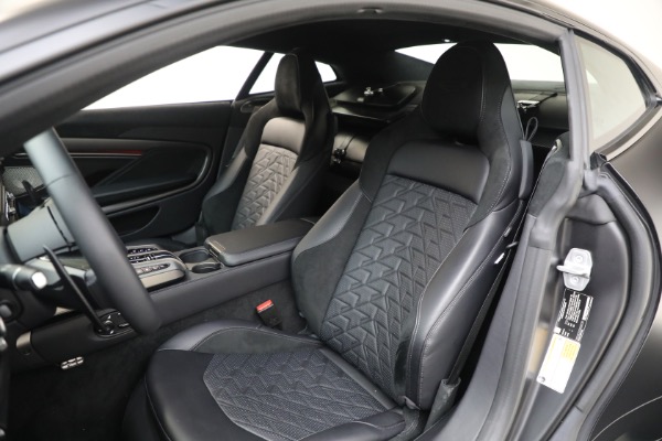 Used 2025 Aston Martin Vanquish for sale Sold at Alfa Romeo of Greenwich in Greenwich CT 06830 23