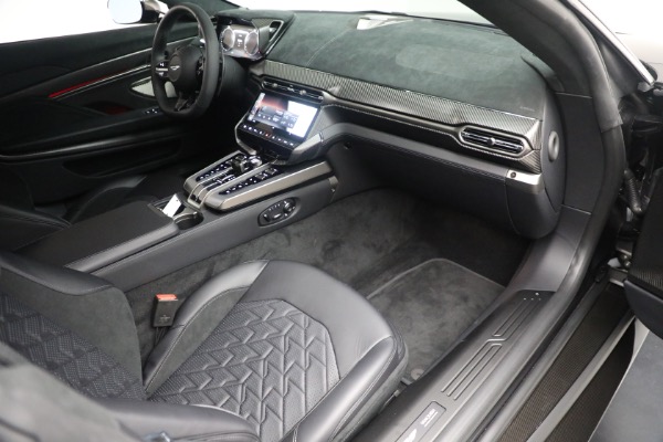Used 2025 Aston Martin Vanquish for sale Sold at Alfa Romeo of Greenwich in Greenwich CT 06830 26