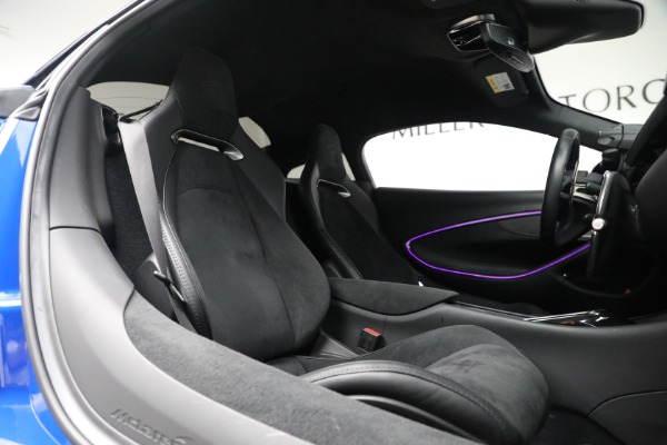 Used 2023 McLaren Artura Performance for sale Call for price at Alfa Romeo of Greenwich in Greenwich CT 06830 16