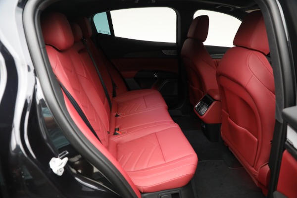 New 2025 Maserati Grecale for sale $84,856 at Alfa Romeo of Greenwich in Greenwich CT 06830 18