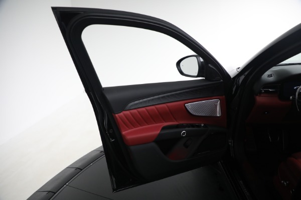 New 2025 Maserati Grecale for sale $84,856 at Alfa Romeo of Greenwich in Greenwich CT 06830 22