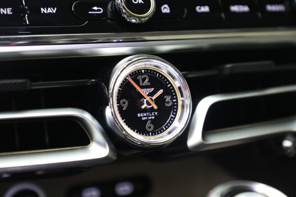 New 2025 Bentley Flying Spur Speed for sale $301,900 at Alfa Romeo of Greenwich in Greenwich CT 06830 23