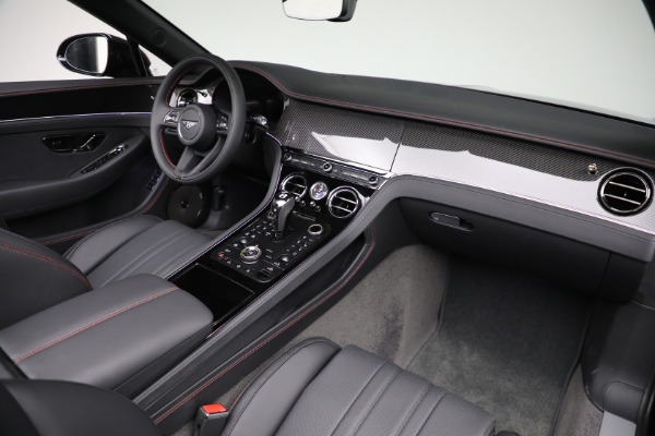 New 2025 Bentley Continental Black Edition for sale $333,700 at Alfa Romeo of Greenwich in Greenwich CT 06830 28