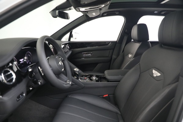 New 2025 Bentley Bentayga V8 for sale $199,900 at Alfa Romeo of Greenwich in Greenwich CT 06830 16