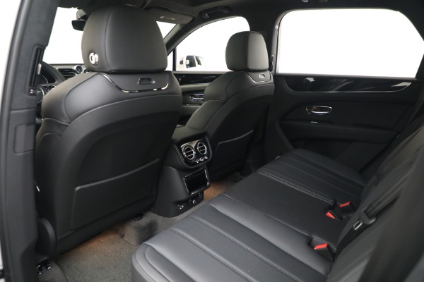 New 2025 Bentley Bentayga V8 for sale $199,900 at Alfa Romeo of Greenwich in Greenwich CT 06830 19