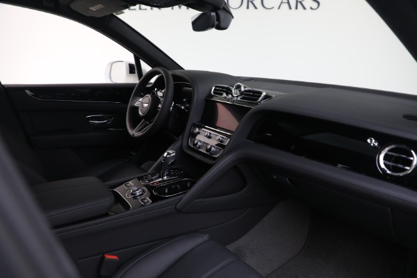 New 2025 Bentley Bentayga V8 for sale $199,900 at Alfa Romeo of Greenwich in Greenwich CT 06830 23