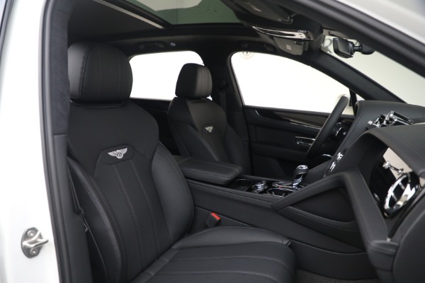 New 2025 Bentley Bentayga V8 for sale $199,900 at Alfa Romeo of Greenwich in Greenwich CT 06830 25