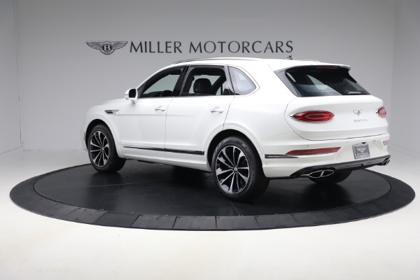 New 2025 Bentley Bentayga V8 for sale $199,900 at Alfa Romeo of Greenwich in Greenwich CT 06830 3