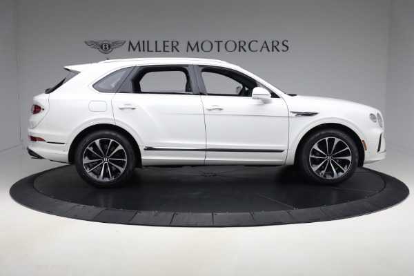 New 2025 Bentley Bentayga V8 for sale $199,900 at Alfa Romeo of Greenwich in Greenwich CT 06830 6