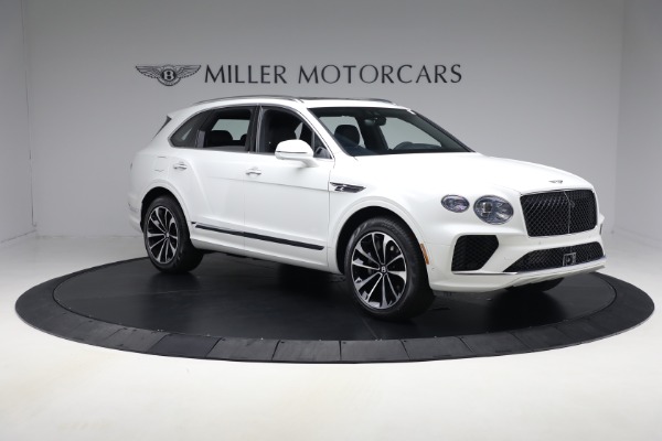 New 2025 Bentley Bentayga V8 for sale $199,900 at Alfa Romeo of Greenwich in Greenwich CT 06830 7