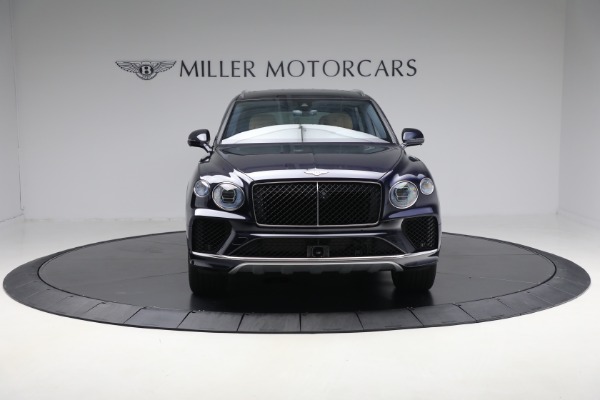 Used 2024 Bentley Bentayga EWB V8 for sale $204,900 at Alfa Romeo of Greenwich in Greenwich CT 06830 11