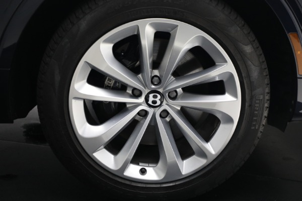 Used 2024 Bentley Bentayga EWB V8 for sale $204,900 at Alfa Romeo of Greenwich in Greenwich CT 06830 13