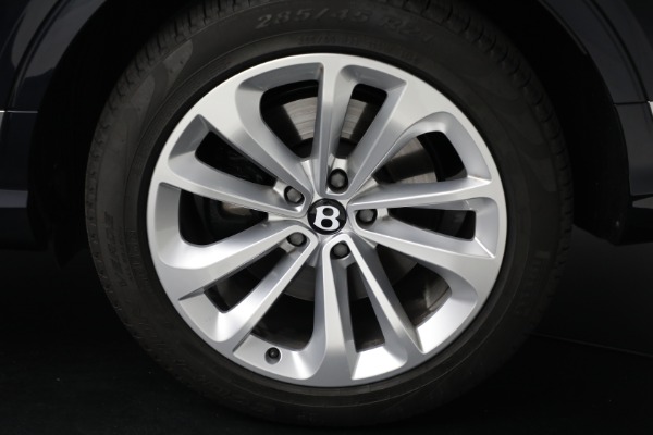 Used 2024 Bentley Bentayga EWB V8 for sale $204,900 at Alfa Romeo of Greenwich in Greenwich CT 06830 15