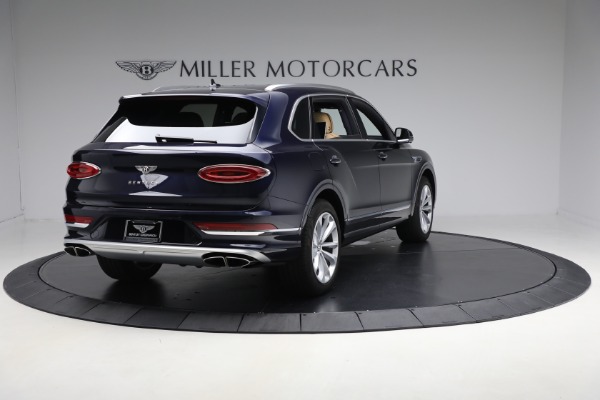 Used 2024 Bentley Bentayga EWB V8 for sale $204,900 at Alfa Romeo of Greenwich in Greenwich CT 06830 6