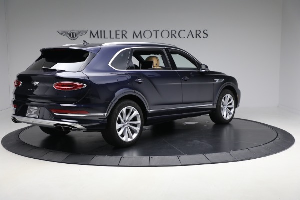 Used 2024 Bentley Bentayga EWB V8 for sale $204,900 at Alfa Romeo of Greenwich in Greenwich CT 06830 7