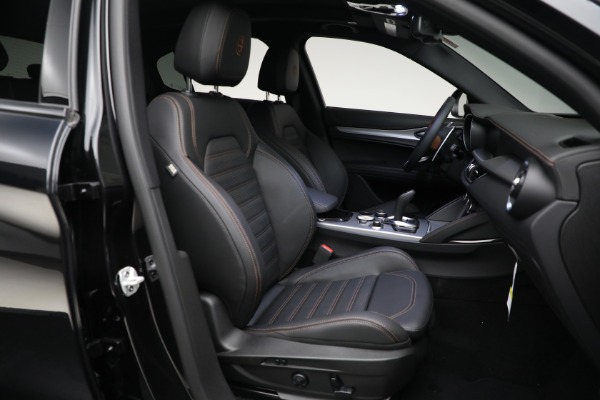 New 2025 Alfa Romeo Stelvio Intensa for sale Sold at Alfa Romeo of Greenwich in Greenwich CT 06830 21