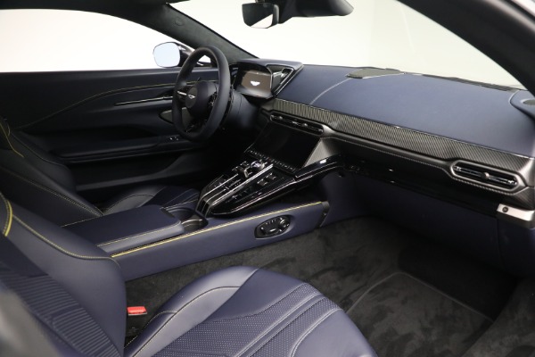 New 2026 Aston Martin Vantage for sale $240,400 at Alfa Romeo of Greenwich in Greenwich CT 06830 18