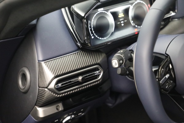 New 2026 Aston Martin Vantage for sale $240,400 at Alfa Romeo of Greenwich in Greenwich CT 06830 23