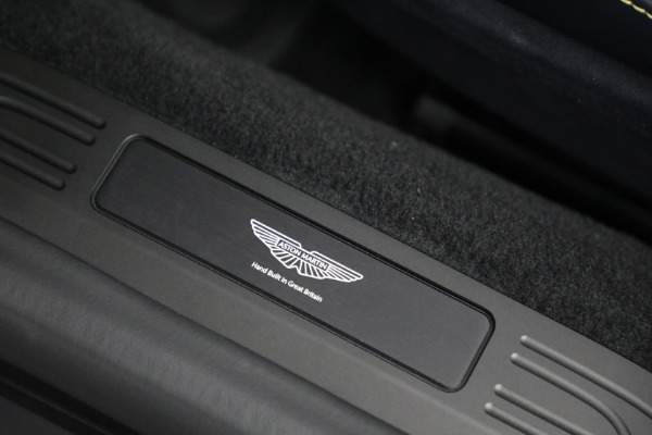 New 2026 Aston Martin Vantage for sale $240,400 at Alfa Romeo of Greenwich in Greenwich CT 06830 28