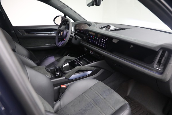 Used 2024 Porsche Cayenne Turbo GT for sale Sold at Alfa Romeo of Greenwich in Greenwich CT 06830 17