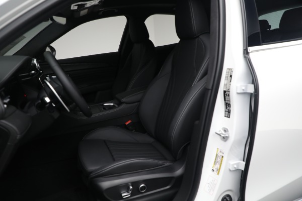 Used 2025 Maserati Grecale for sale $57,550 at Alfa Romeo of Greenwich in Greenwich CT 06830 14