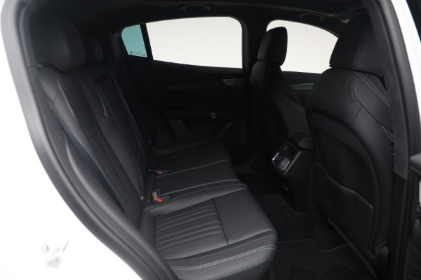 Used 2025 Maserati Grecale for sale $57,550 at Alfa Romeo of Greenwich in Greenwich CT 06830 19