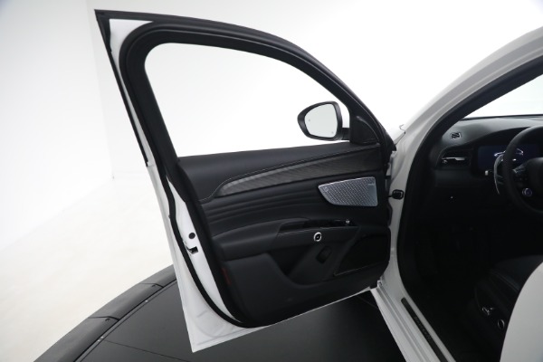 Used 2025 Maserati Grecale for sale $57,550 at Alfa Romeo of Greenwich in Greenwich CT 06830 21