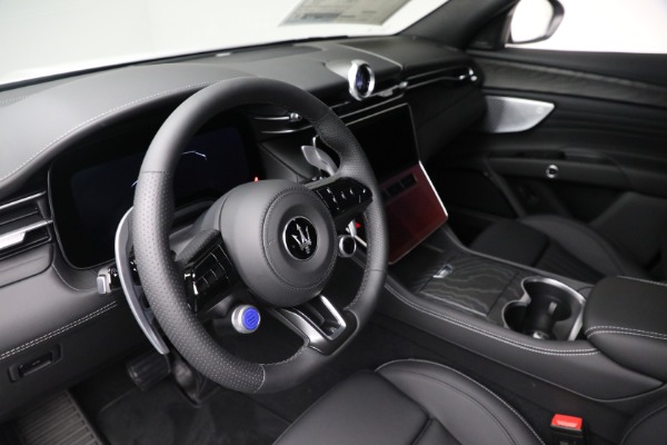 Used 2025 Maserati Grecale for sale $57,550 at Alfa Romeo of Greenwich in Greenwich CT 06830 23