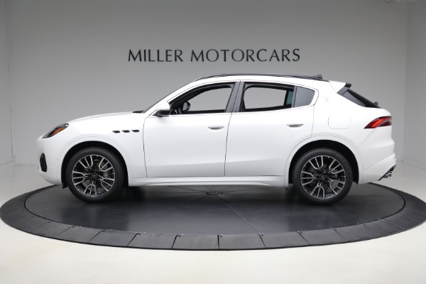 Used 2025 Maserati Grecale for sale $57,550 at Alfa Romeo of Greenwich in Greenwich CT 06830 3