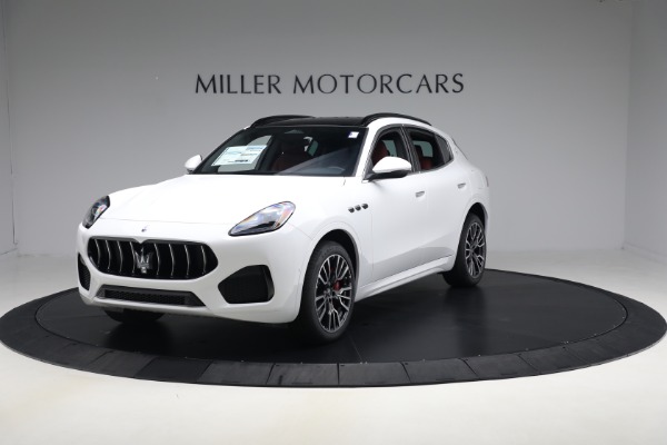New 2025 Maserati Grecale for sale $82,286 at Alfa Romeo of Greenwich in Greenwich CT 06830 12