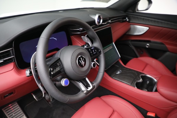 New 2025 Maserati Grecale for sale $82,286 at Alfa Romeo of Greenwich in Greenwich CT 06830 13
