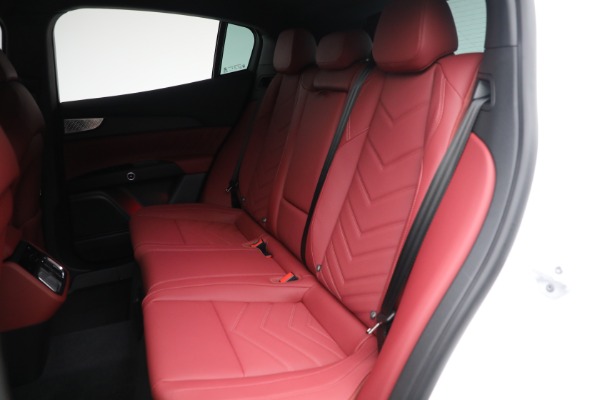 New 2025 Maserati Grecale for sale $82,286 at Alfa Romeo of Greenwich in Greenwich CT 06830 21