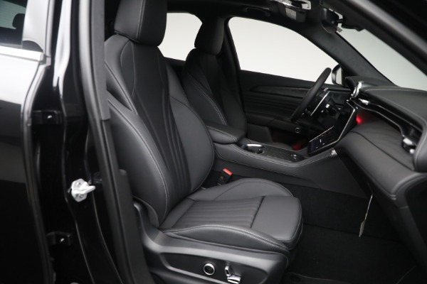 New 2025 Maserati Grecale for sale $77,466 at Alfa Romeo of Greenwich in Greenwich CT 06830 17